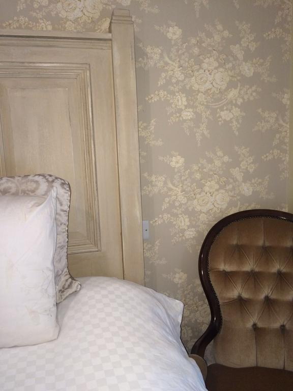 Riverbank, Country Pub And Guesthouse Карикмакрос Екстериор снимка